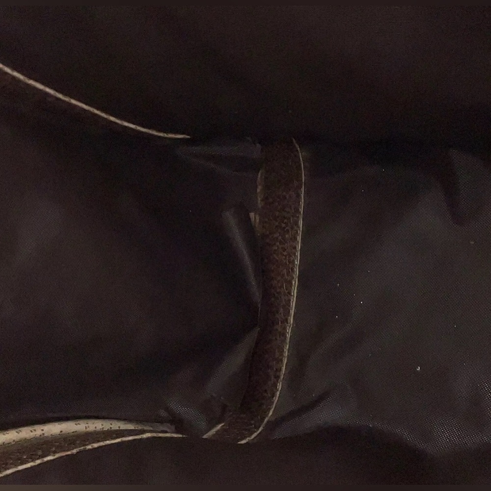 Authentic Vintage Gucci Clutch. Fair condition - Picture 7 of 11